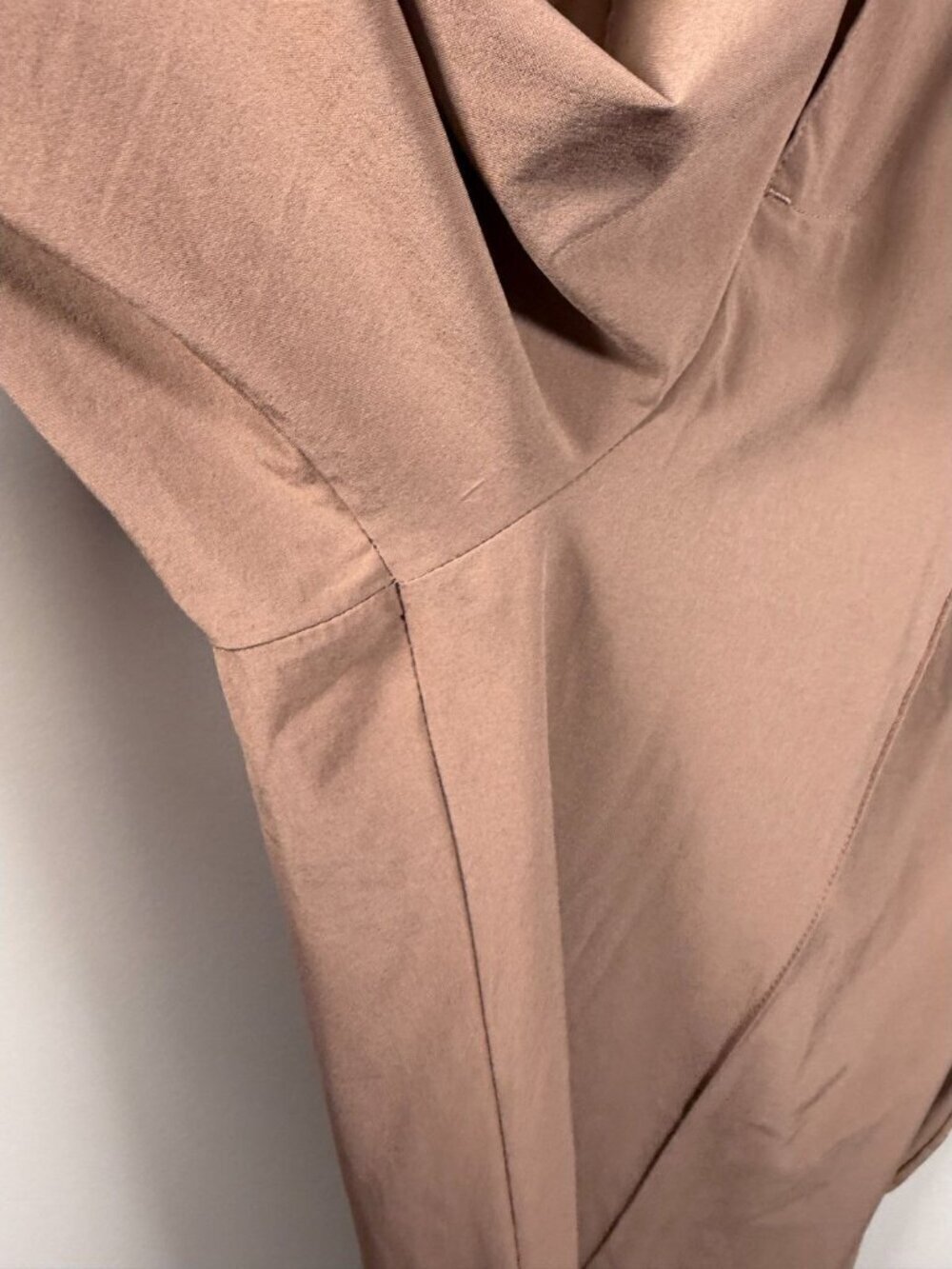 Athleta Cardiff Pants Size 10 Belted Rustic Beige Straight Leg Travel Active - Picture 8 of 14